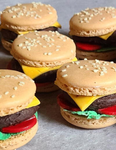 Cheeseburger macarons